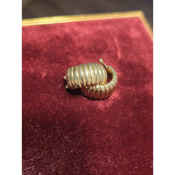 18K Solid Yellow Gold Omega Clip Back Post Hoop Earrings READ DESCRIPTION!! - Picture 5 of 16